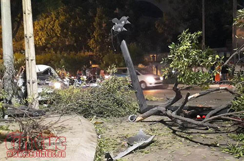 Vụ xe bán tải đâm hàng loạt xe máy tại TP Hồ Chí Minh: Lái xe khai đạp nhầm chân ga ảnh 1